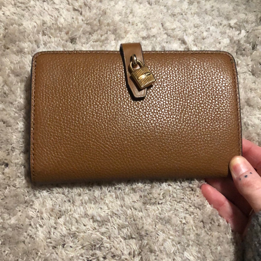 Michael Kors Leather Wallet !